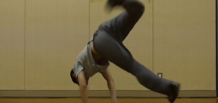 【ブレイクダンス】フットワーク[二歩] -やり方・コツ・練習方法の動画講座-