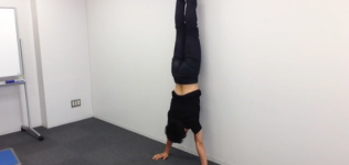 【体操】倒立(逆立ち)・壁倒立・倒立前転 -やり方・コツ・練習方法の動画講座